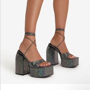 NWT EGOshoes platform heels in holographic silver | Size 8 US woman’s